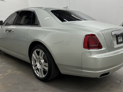 Used 2015 Rolls-Royce Ghost RWD image 13