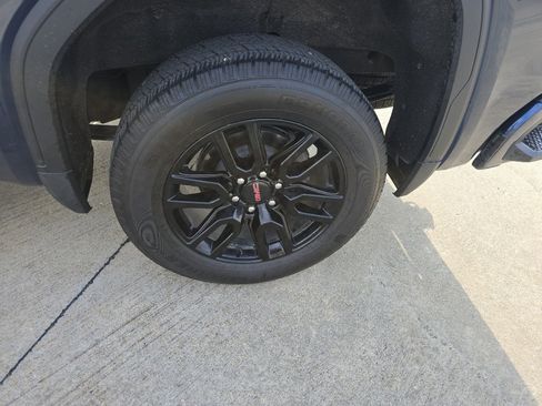 Used 2021 GMC Sierra 1500 Elevation image 12