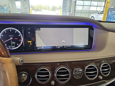 Used 2015 Mercedes-Benz S 550 4MATIC Sedan image 4