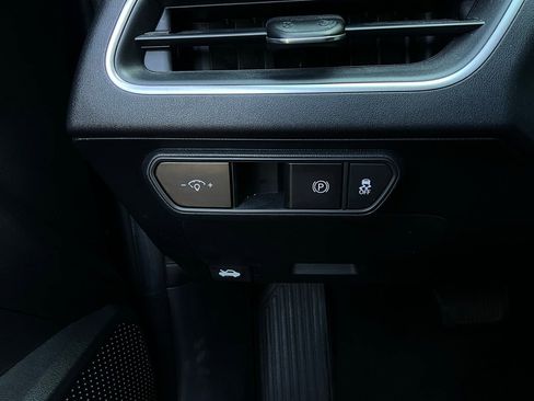 Used 2025 Kia K4 LXS image 21