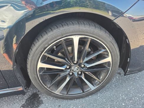 Used 2018 Toyota Camry XSE FWD image 27