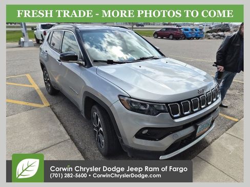 Used 2022 Jeep Compass Limited AWD/4WD image 1