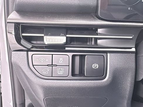 New 2026 Kia Sportage EX w/ EX Panoramic Sunroof Package image 32