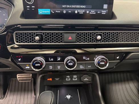 Certified 2023 Honda Civic Sport Touring image 18
