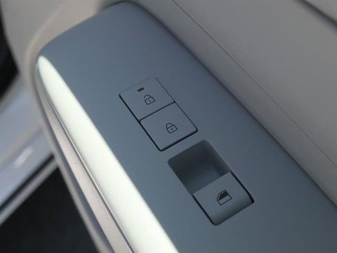 New 2025 Hyundai Kona SEL FWD image 24