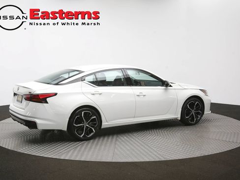Used 2025 Nissan Altima 2.5 SR FWD image 41
