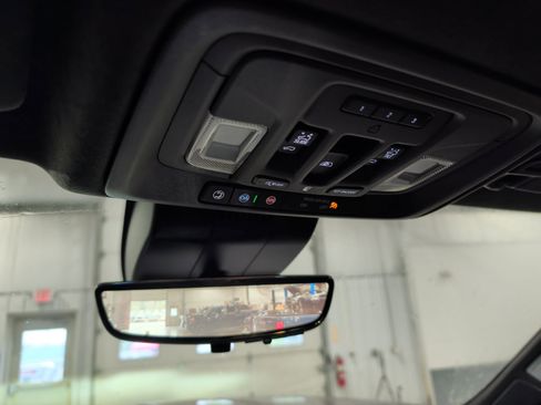 Used 2024 GMC Sierra 2500 Denali Ultimate AWD/4WD image 15