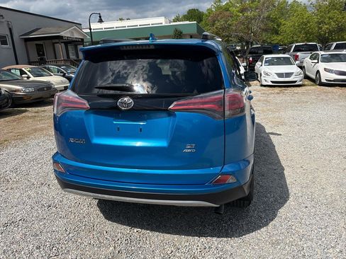 Used 2018 Toyota RAV4 SE w/ Power Extra Value Package image 11