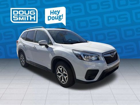 Used 2020 Subaru Forester Premium AWD/4WD image 1