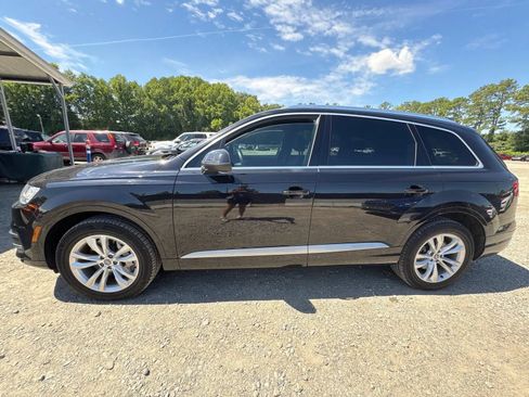 Used 2019 Audi Q7 3.0T Premium Plus w/ Premium Plus Package AWD/4WD image 2