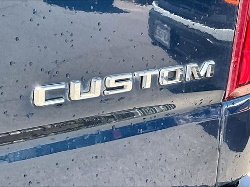 Used 2020 Chevrolet Silverado 1500 Custom w/ Custom Value Package AWD/4WD image 10