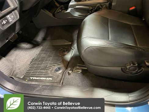 Used 2019 Toyota Tacoma TRD Off-Road image 12