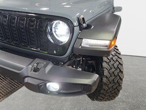 Certified 2024 Jeep Wrangler Willys image 33