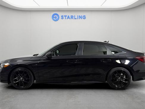 Used 2025 Honda Civic Sport image 3