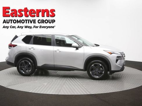 Used 2024 Nissan Rogue SV FWD image 45