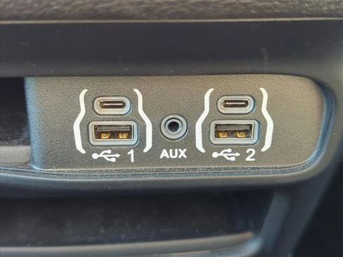 Used 2023 Chrysler Pacifica Touring-L w/ S Appearance Package image 18