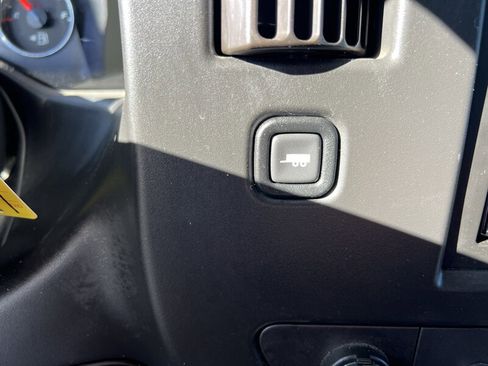 Used 2018 Chevrolet Express 2500 w/ Driver Convenience Package image 20