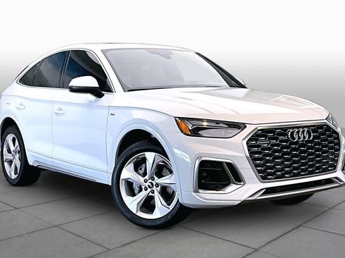 Used 2023 Audi Q5 2.0T Premium w/ Convenience Package AWD/4WD image 3