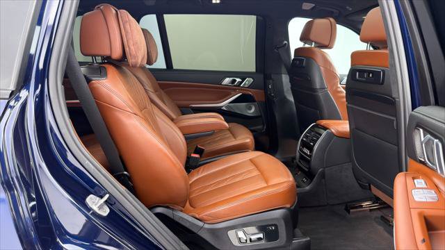 Used 2022 BMW X7 M50i w/ Dynamic Handling Package AWD/4WD image 19