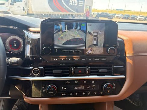 Used 2022 Nissan Pathfinder Platinum w/ Cargo Package AWD/4WD image 12