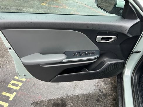 Used 2025 Kia K4 LXS FWD image 10