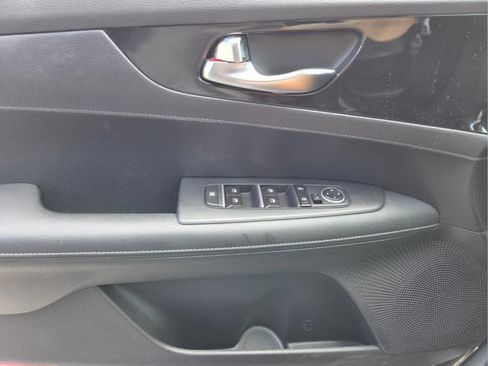 Certified 2024 Kia Forte GT-Line FWD image 17