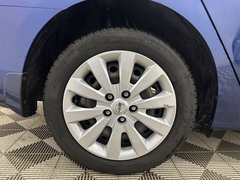 Used 2019 Nissan Sentra S image 26