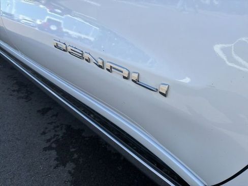 Used 2023 GMC Sierra 1500 Denali w/ Denali Reserve Package AWD/4WD image 7