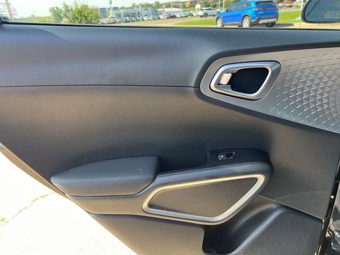 Used 2025 Kia Soul LX w/ LX Technology Package image 20
