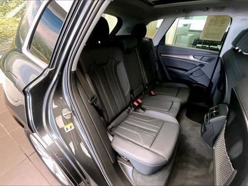 Certified 2025 Audi Q5 2.0T Premium Plus w/ Premium Plus Package AWD/4WD image 20