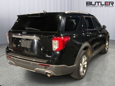 Used 2022 Ford Explorer Limited w/ Equipment Group 301A AWD/4WD image 8