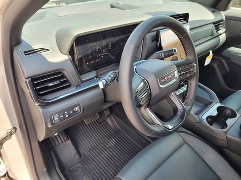 New 2026 GMC Terrain AT4 w/ Convenience Package III image 22