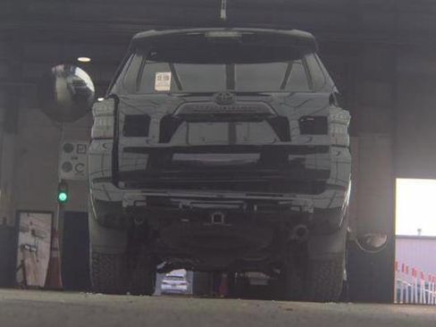 Used 2020 Toyota 4Runner TRD Off-Road Premium AWD/4WD image 4