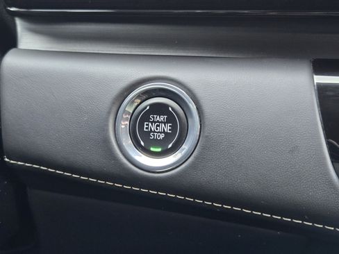 Used 2023 Cadillac Escalade ESV Sport Platinum w/ LPO, ONYX Package AWD/4WD image 19