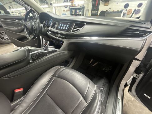 Used 2019 Buick Enclave Avenir w/ Avenir Technology Package image 31
