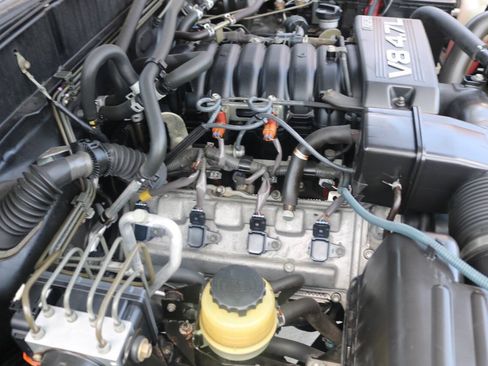 Used 2006 Toyota Sequoia SR5 RWD image 19