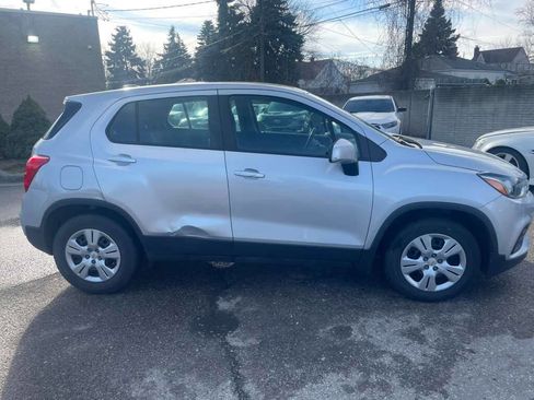 Used 2017 Chevrolet Trax LS image 4