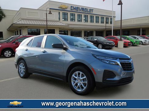 Used 2023 Chevrolet Equinox LS w/ LS Convenience Package FWD image 1