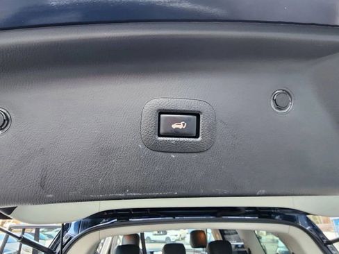 Used 2018 Nissan Armada SL w/ Moonroof Package image 14