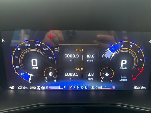 Used 2025 Chevrolet Colorado ZR2 w/ Technology Package image 18