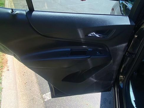 Used 2024 Chevrolet Equinox LT FWD image 10