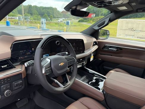 New 2026 Chevrolet Tahoe High Country AWD/4WD image 15
