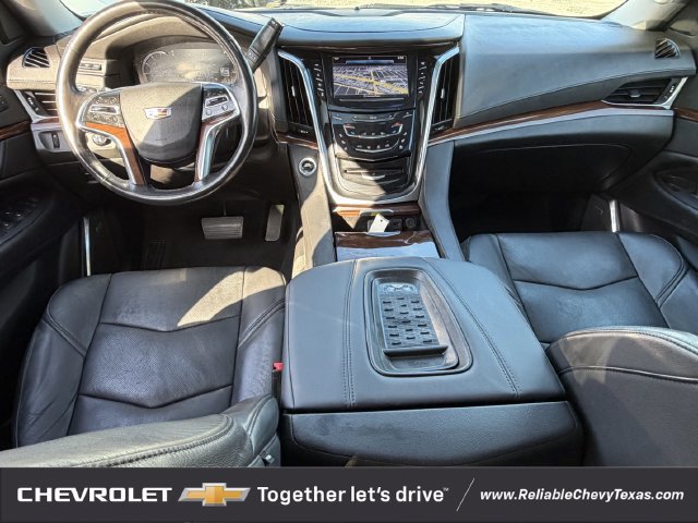 Used 2019 Cadillac Escalade ESV Premium Luxury AWD/4WD image 11