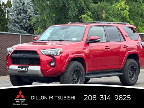 Used 2021 Toyota 4Runner TRD Off-Road Premium w/ Moonroof Package AWD/4WD image 11