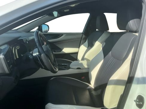 Used 2022 Lexus NX 250 FWD image 9