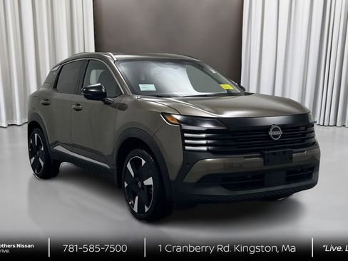 New 2026 Nissan Kicks SR w/ SR Premium Package image 3