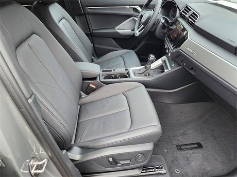 New 2025 Audi Q3 2.0T Premium image 13