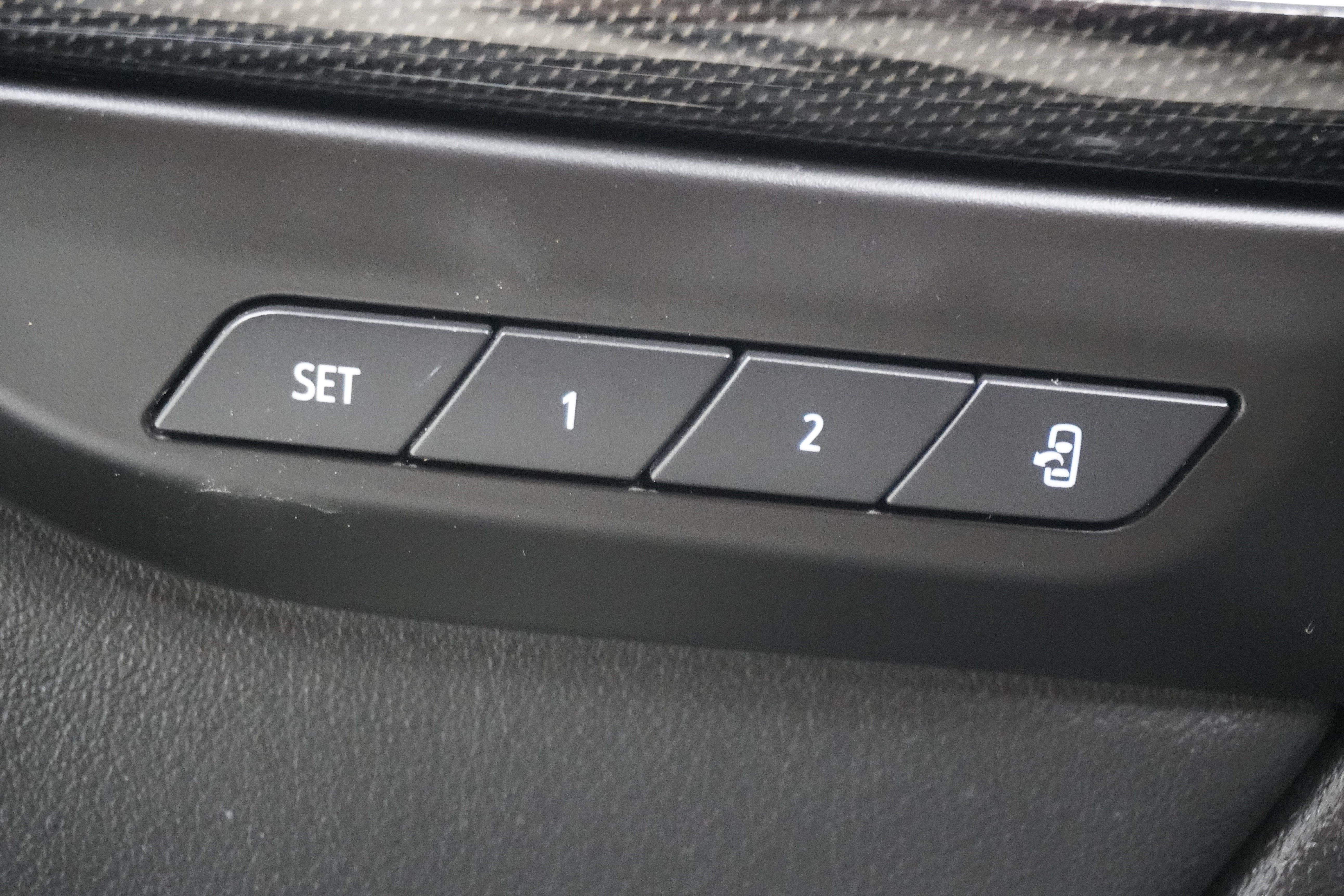 Used 2022 Buick Envision Essence w/ Sport Touring Package FWD image 16