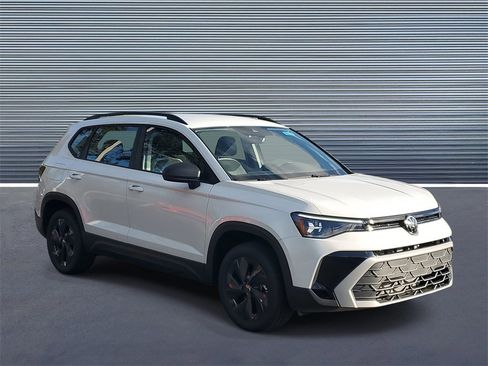 New 2026 Volkswagen Taos S image 2