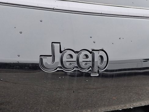 New 2026 Jeep Grand Cherokee L Summit w/ Obsidian Package AWD/4WD image 21